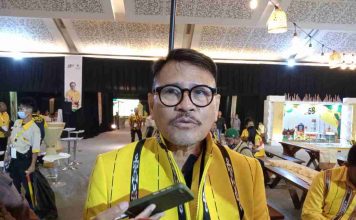 Kabupaten Kepulauan Tanimbar Perlu Pemimpin Baru yang Visioner, Progresif, Punya Link Global, Berintegritas dan Berwawasan Bahari: Politisi Golkar Dharma Oratmangun Nyatakan Siap Bertarung untuk Menjadi Bupati Kab. Kepulauan Tanimbar